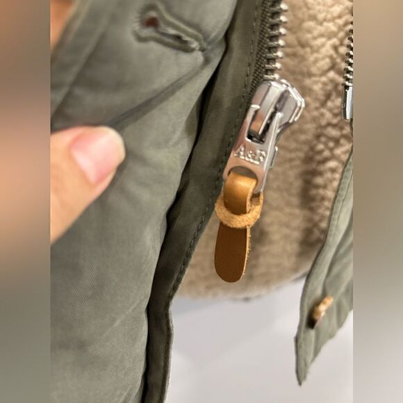 Abercrombie & Fitch Winter Olive Green Parka - Picture 7 of 16